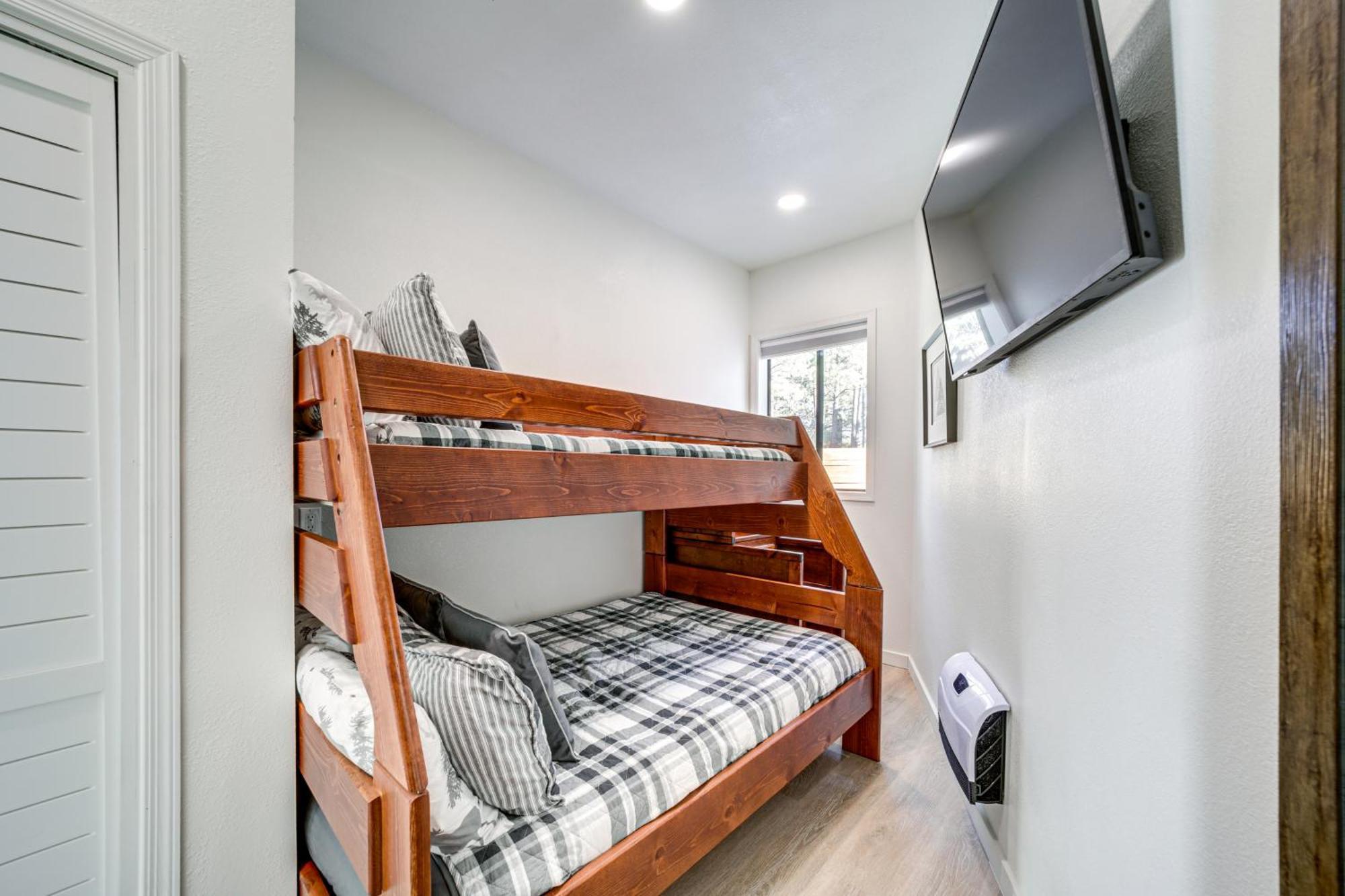 Munds Park Cabin With Poker Room And Wraparound Deck! Екстериор снимка